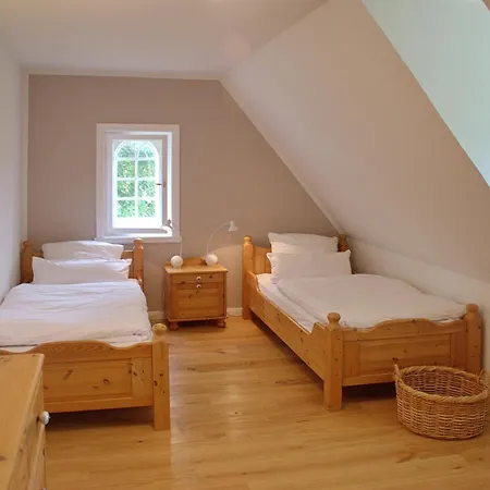 Gunst Hues, Semesterbostad Alkersum